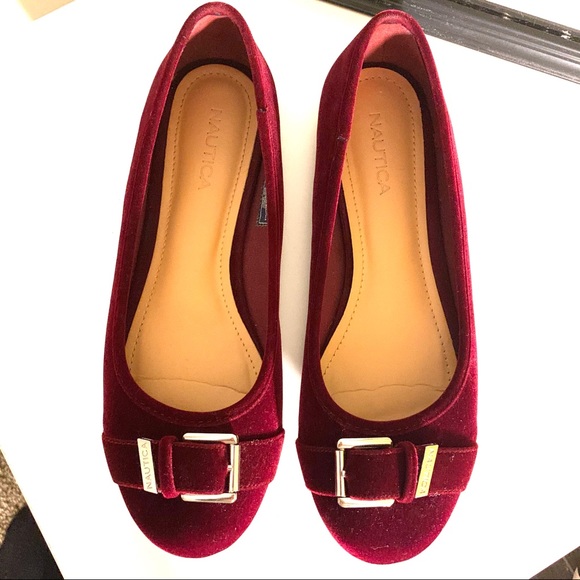 Nautica Shoes - NWOT Nautica Flats 😍😍